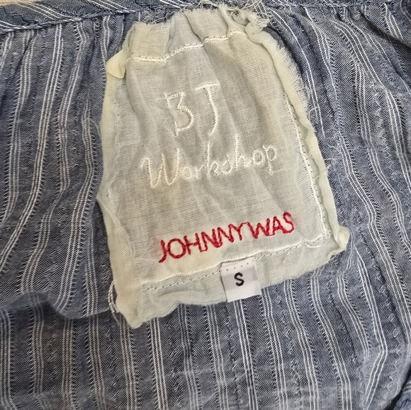 JOHNNY WAS Embroidered Floral Roses Striped Lightweight Blouse Top Size Small - Picture 3 of 10